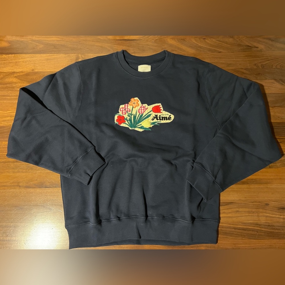 Aime Leon Dore ALD Floral Appliqué Bouquet Crewneck Sweatshirt in “Navy Blazer”